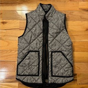 J. Crew factory gray herringbone patterned puffer vest xxs